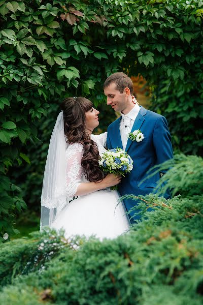 Fotógrafo de casamento Olga Tryapicyna (tryolga). Foto de 15 de outubro 2017