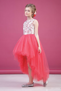 Коралловое платье нарядное коралловое для девочек со шлейфом и блестками Балет Зиронька за 3 880 руб.