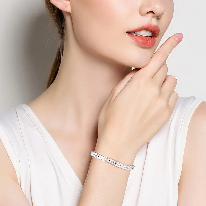 Bracelet femme en argent sterling, mode tempérament. Bijou élégant pour femme, design raffiné. Parfait pour sublimer votre look quotidien et ajouter une touche chic.