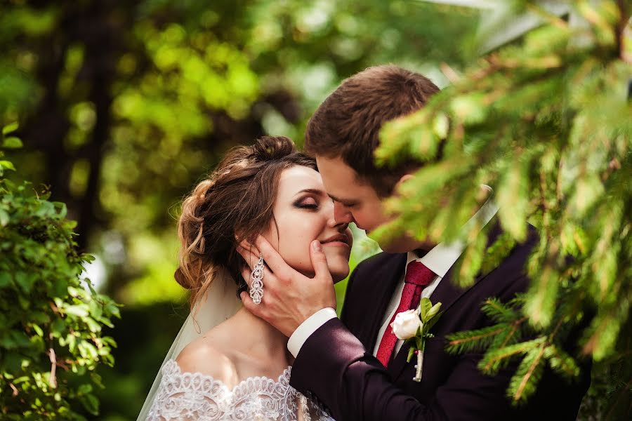 Fotógrafo de bodas Viktoriya Litvinenko (vikoslocos). Foto del 16 de septiembre 2017