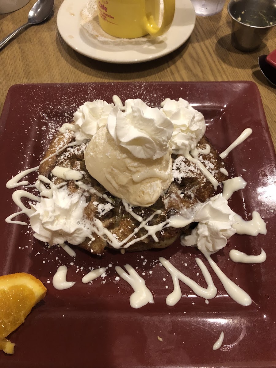 Apple pie pancakes - with a scoop of vanilla ice cream!