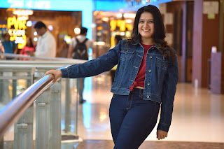 Vageesha Taluja at , Oberoi Mall,  photos