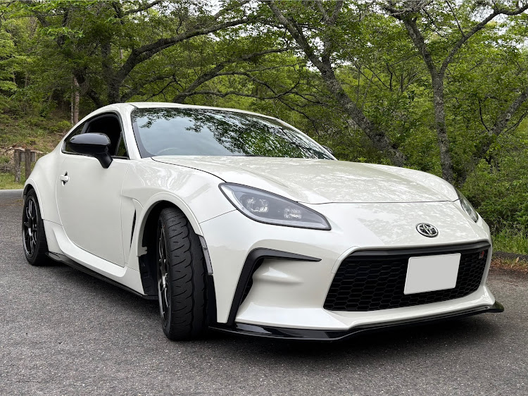 GR86のハチビー愛好会・PROJECT.R・夜勤明けの過ごし方・晩飯は息子と2人・マフラー大百科に関するカスタム事例の投稿画像1枚目