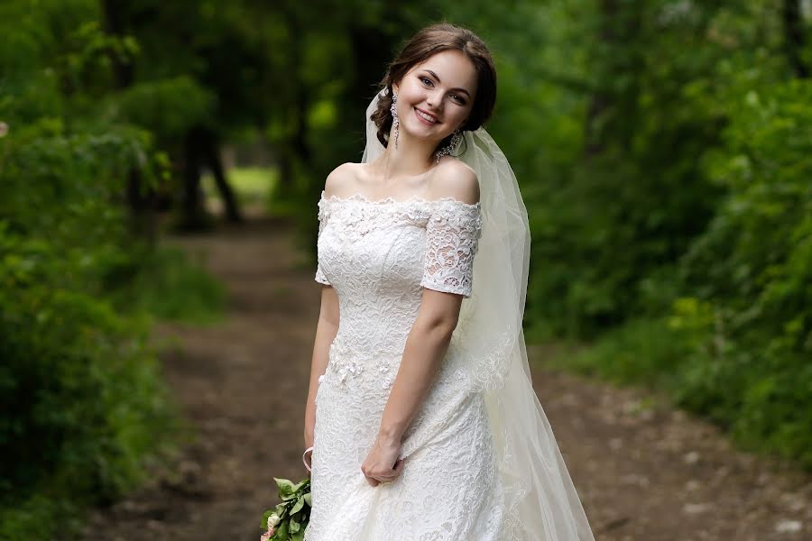 Fotografo di matrimoni Anna Zayceva (hannazaitseva). Foto del 1 giugno 2017