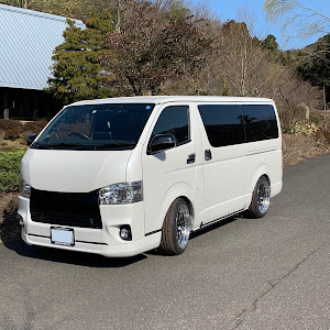 ハイエースバン GDH206V