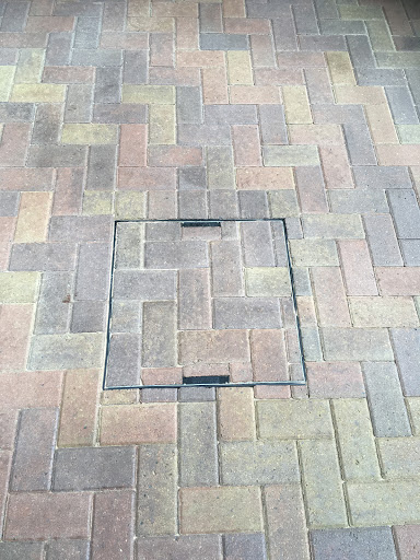 Recessed man-hole cover 