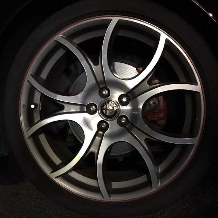 147のホイール清掃・洗車・ホイールに関するカスタム事例の投稿画像1枚目