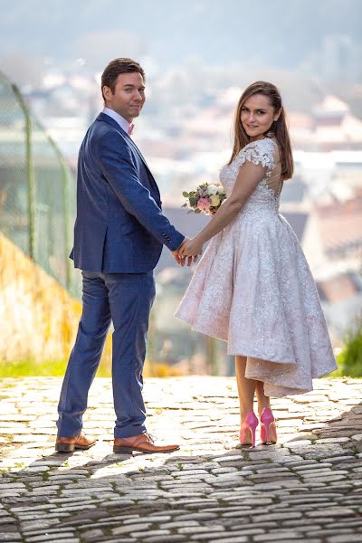 Fotógrafo de casamento Marius Constantinescu (z794ta6). Foto de 17 de maio 2020