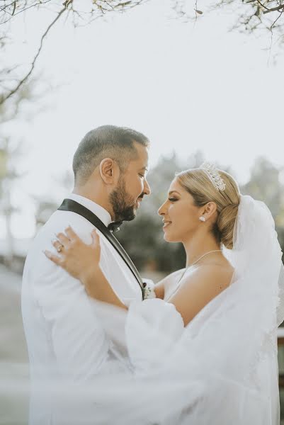 Fotografo di matrimoni Luis Castro Iñiguez (hachevisuals). Foto del 4 aprile 2022