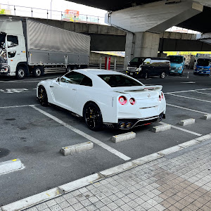 NISSAN GT-R R35