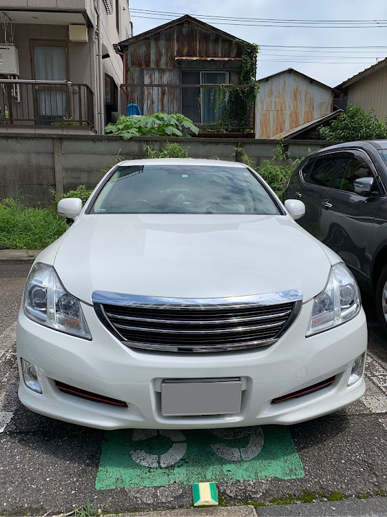 クラウンロイヤルのDIY・フロントグリル交換・TRD・熱中症に注意に関するカスタム事例の投稿画像1枚目