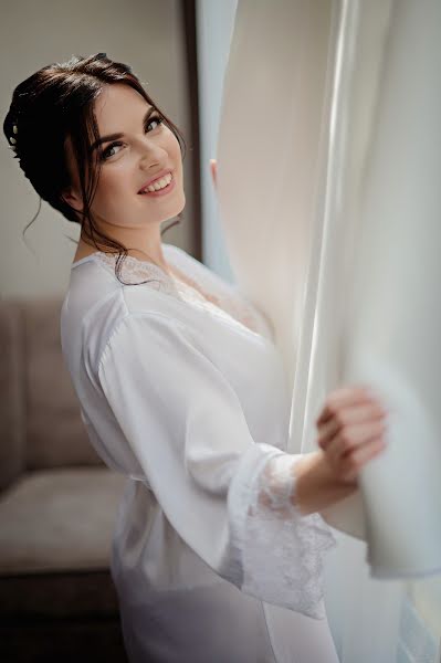 Wedding photographer Dmitriy Sapozhnikov (sapojnikov). Photo of 24 June 2021