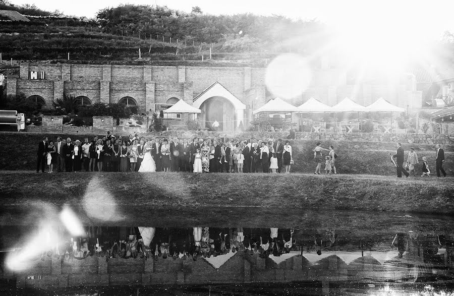 Fotógrafo de casamento Melinda Guerini (temesi). Foto de 24 de março 2014