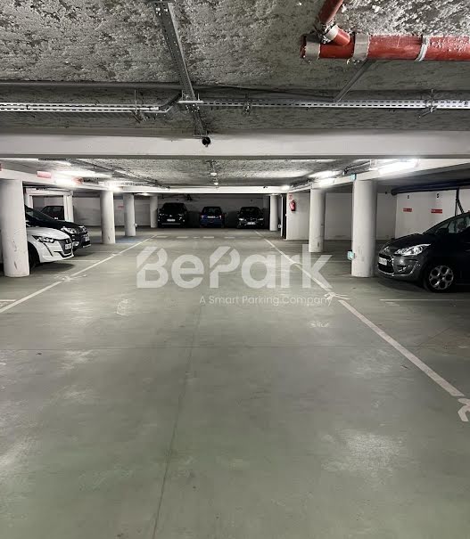 Location  parking  12 m² à Lyon 8ème (69008), 66 €