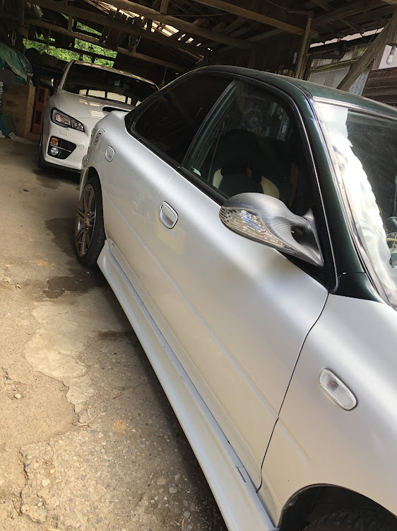 WRX S4のGC8とS4・愛車2台並べ・エムズガレージ・レッドメモリーに関するカスタム事例の投稿画像2枚目