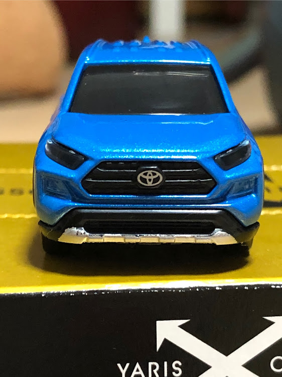 RAV4の犬好きさんとも繋がりたい・納車待ち・AVIREX好き・デブでハゲでヒゲのおっさん・トミカに関するカスタム事例の投稿画像1枚目
