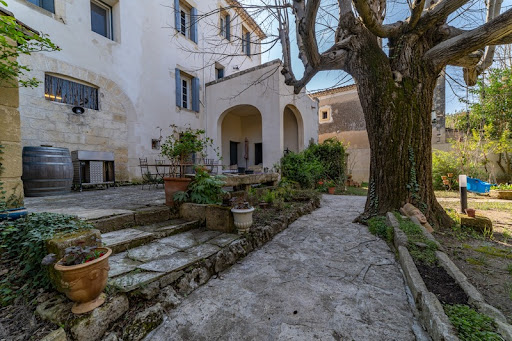 House with pool and terrace 3