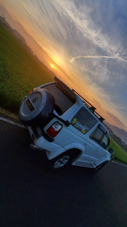 ハイラックスサーフのハイラックスサーフ185・hiluxsurf185に関するカスタム事例の投稿画像1枚目