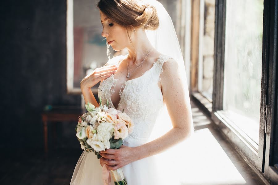Nhiếp ảnh gia ảnh cưới Elena Bogdanova (bogdan). Ảnh của 2 tháng 9 2018