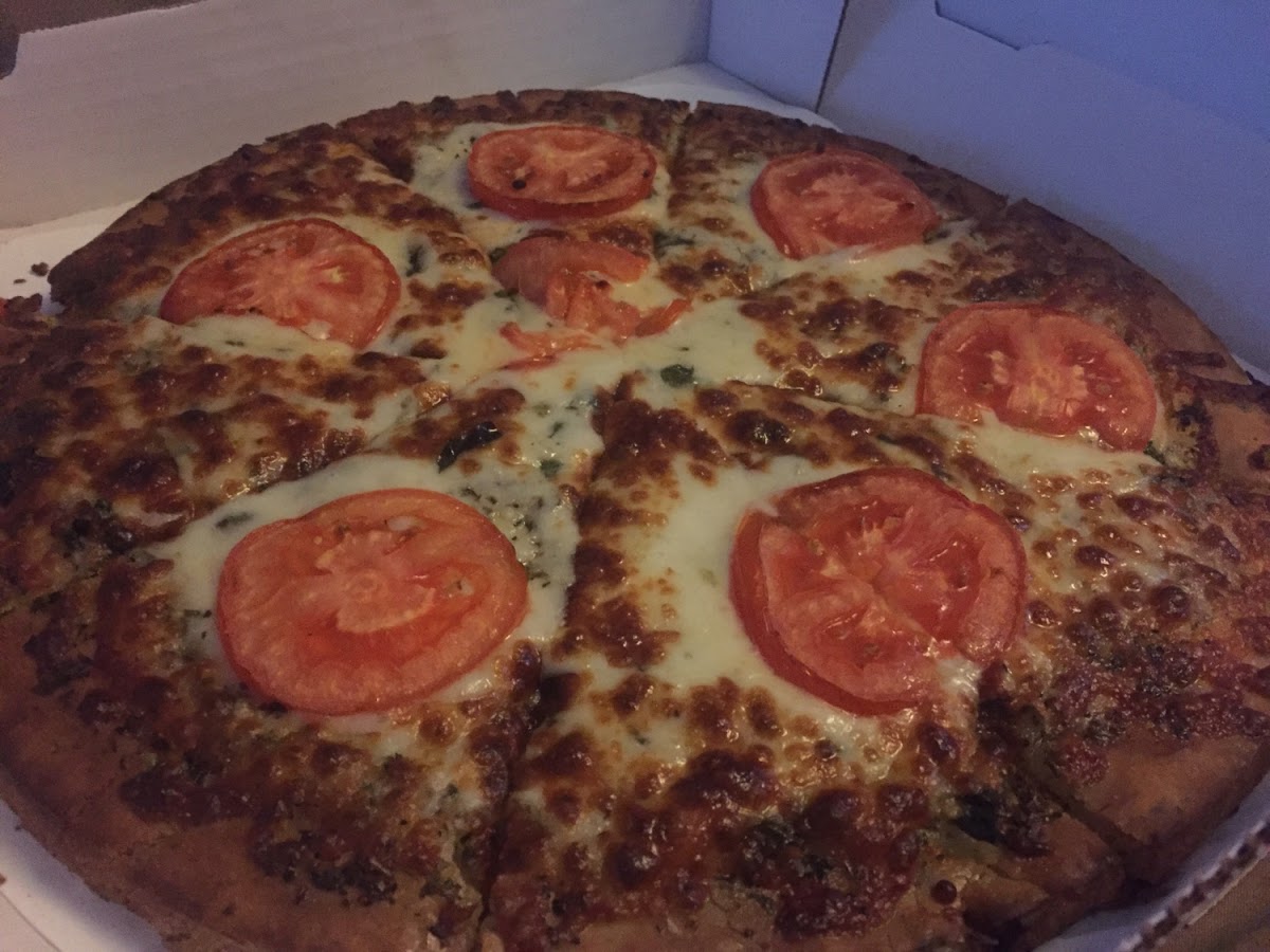 Margarita GF pizza