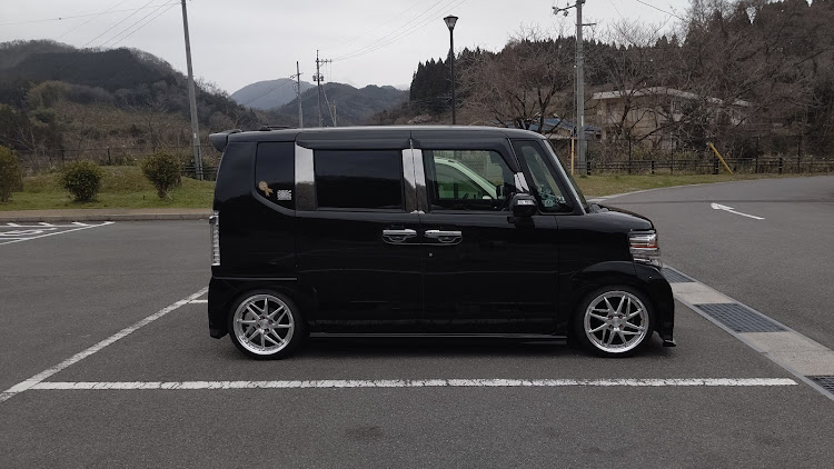 ライフダンクのN-BOXｶｽﾀﾑ・いつもイイね！コメント！して頂きありがとうございます(*^▽^*)・ﾃﾞｯｷ&ｽﾋﾟｰｶｰ交換作業に関するカスタム事例の投稿画像6枚目