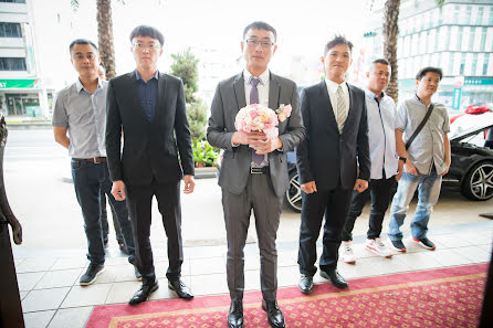 Fotografo di matrimoni Yixing Yang (penguinyang). Foto del 7 ottobre 2017