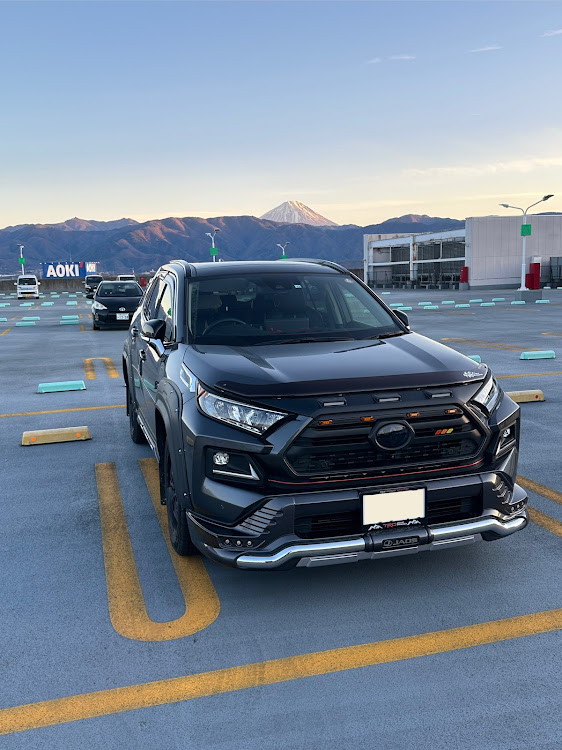 RAV4のRAV4乗りさんと繋がりたい・RAV4・rav4adventure・富士山とコラボ・ジャオスに関するカスタム事例の投稿画像1枚目