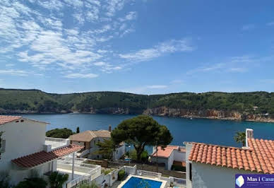 House with pool and terrace 4