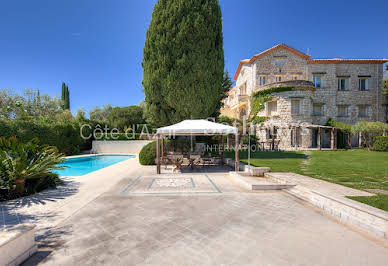 Appartement avec terrasse et piscine 2