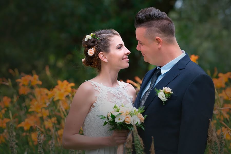 Fotógrafo de casamento Éva Vámos (vamosevafoto). Foto de 22 de setembro 2020