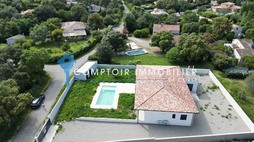 Villa with pool and terrace 3