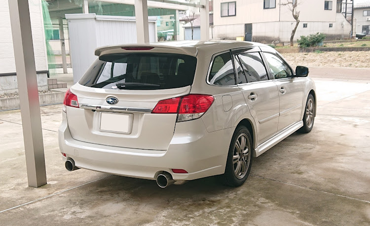 レガシィツーリングワゴンの花粉まみれ・冬眠明け・久し振りの洗車・タイヤまた値上げ・夏にはスタッドレスも値上げに関するカスタム事例の投稿画像3枚目