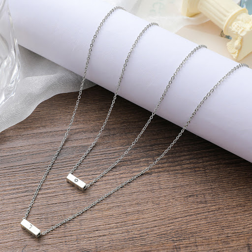 Title 2, Retro Personality and Minimalism Alloy Clavicle...