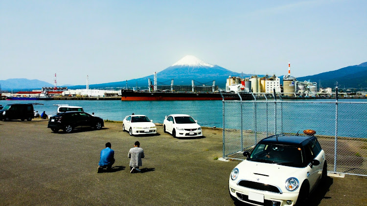 シビックタイプRの富士山と愛車・インテグラタイプR DC2・ミニクラブマンに関するカスタム事例の投稿画像6枚目