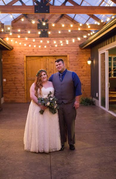 Wedding photographer Whitney Davis (whitneydavis). Photo of 7 September 2019