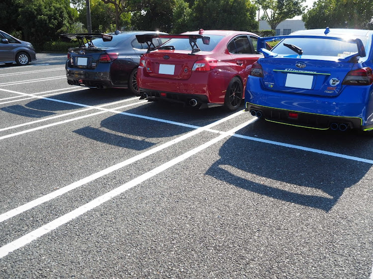 WRX STIの蛍光イエロー・スーパーGT・WRX・BRZ・2019ベストショットに関するカスタム事例の投稿画像4枚目