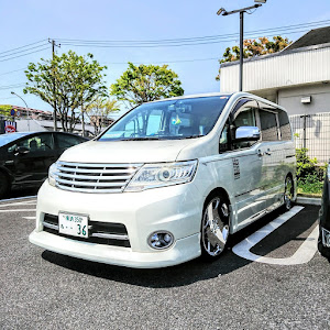 セレナ C25型