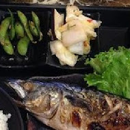 百八魚場 - 平價生魚片丼飯定食