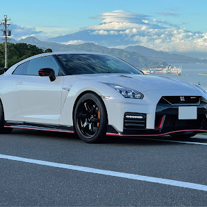 NISSAN GT-R R35