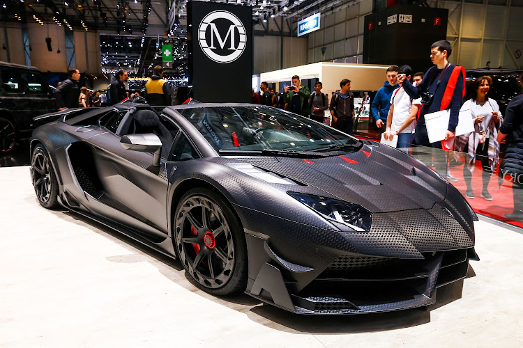 Lamborghini Aventador Carbonado