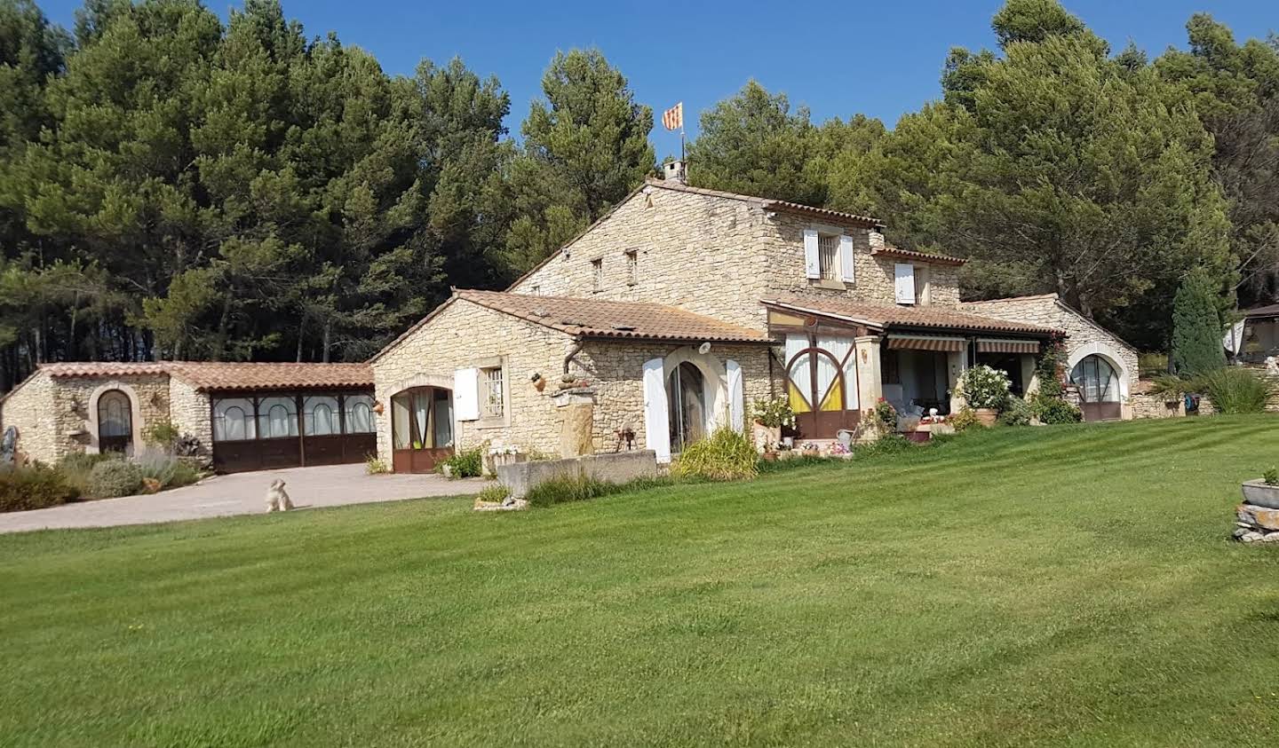 House with pool and terrace Roussillon