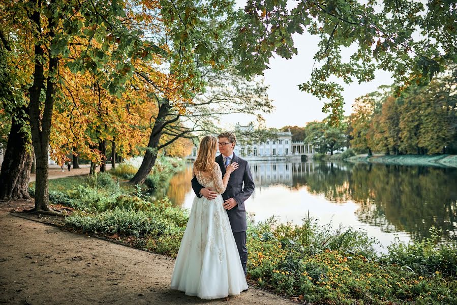 Fotografo di matrimoni Artem Medvid (artmedvid). Foto del 16 novembre 2020