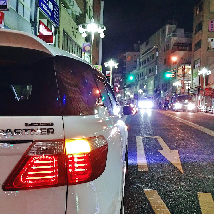 パートナーのドライブ・エムズガレージ・レッドメモリー・LEDテールランプ・エアウェイブに関するカスタム事例の投稿画像1枚目