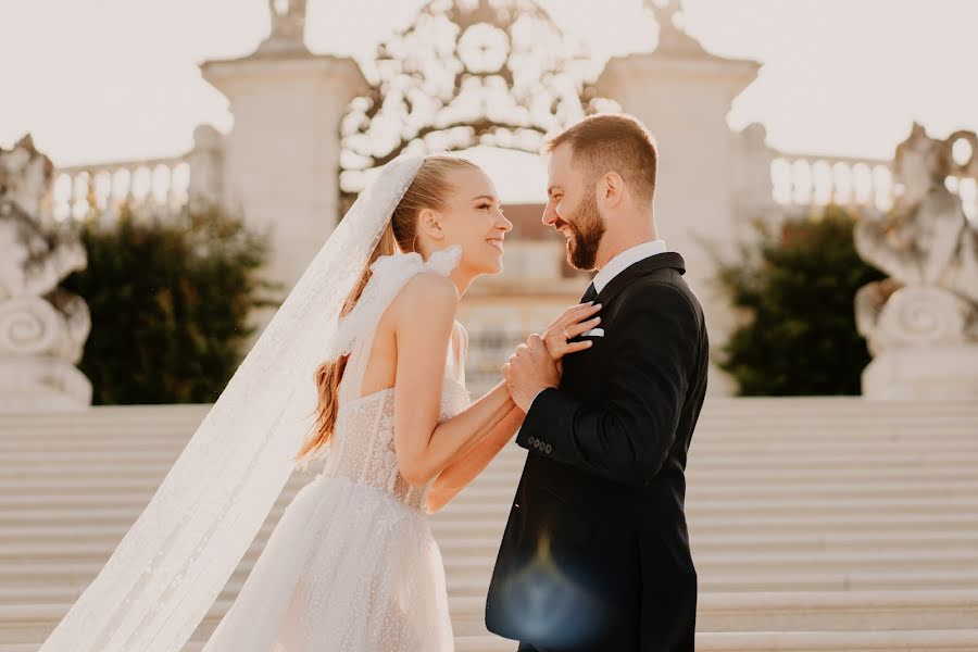 Fotógrafo de casamento Katarína Žitňanská (katarinazitnan). Foto de 10 de fevereiro 2023