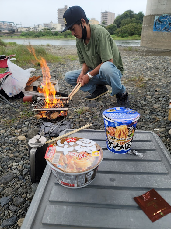 アルテッツァのでぇい キャンプ・遅いお昼ごはん・プラドに関するカスタム事例の投稿画像3枚目