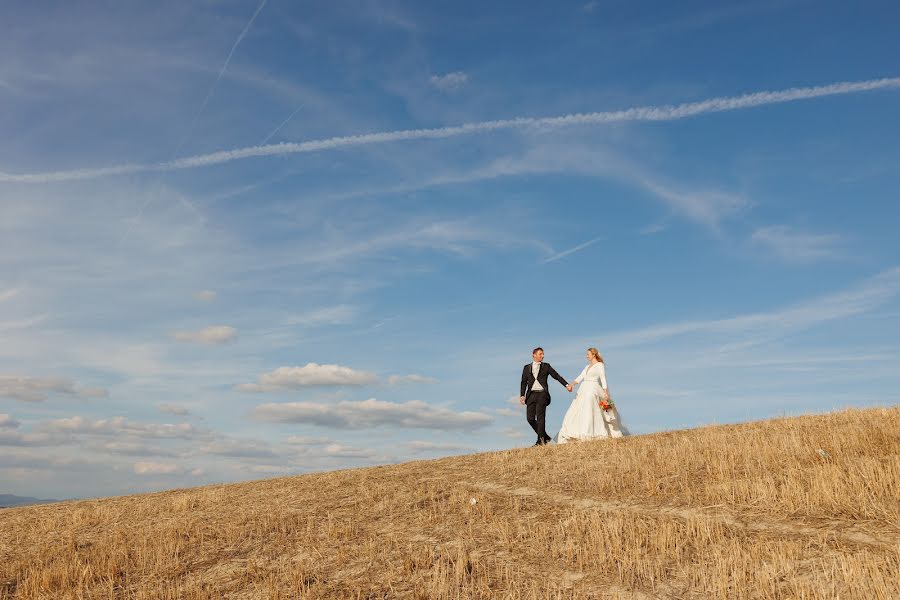 Fotógrafo de casamento Andreea Tudose (andreeatudose). Foto de 31 de janeiro 2022