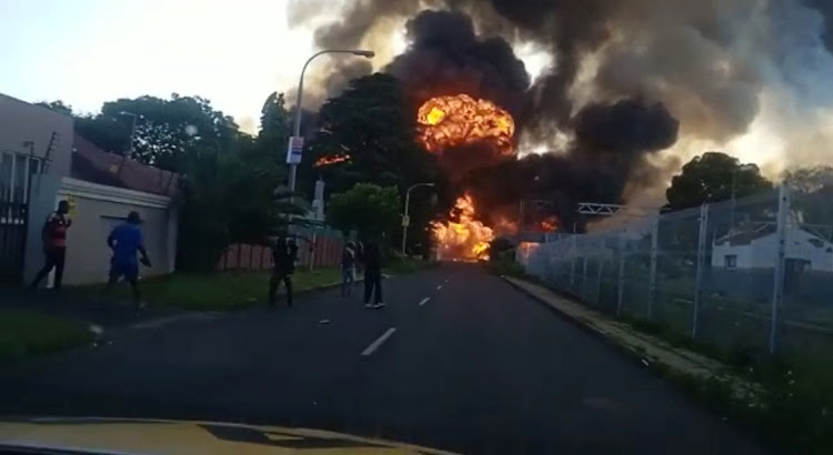 A gas tanker explodes in Boksburg, December 24 2022. Picture: AAA SECURITY/REUTERS