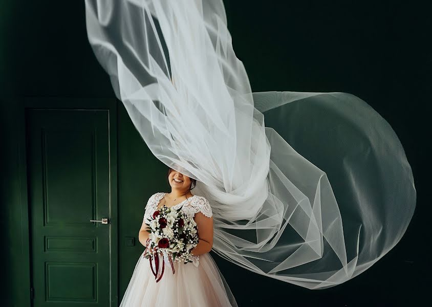 Wedding photographer Olga Nikolaeva (avrelkina). Photo of 22 March 2020