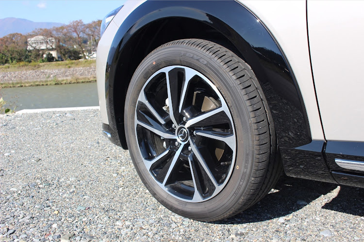 CX-3のみんなでつくろうホイール図鑑・11月もよろしくお願いしますに関するカスタム事例の投稿画像3枚目
