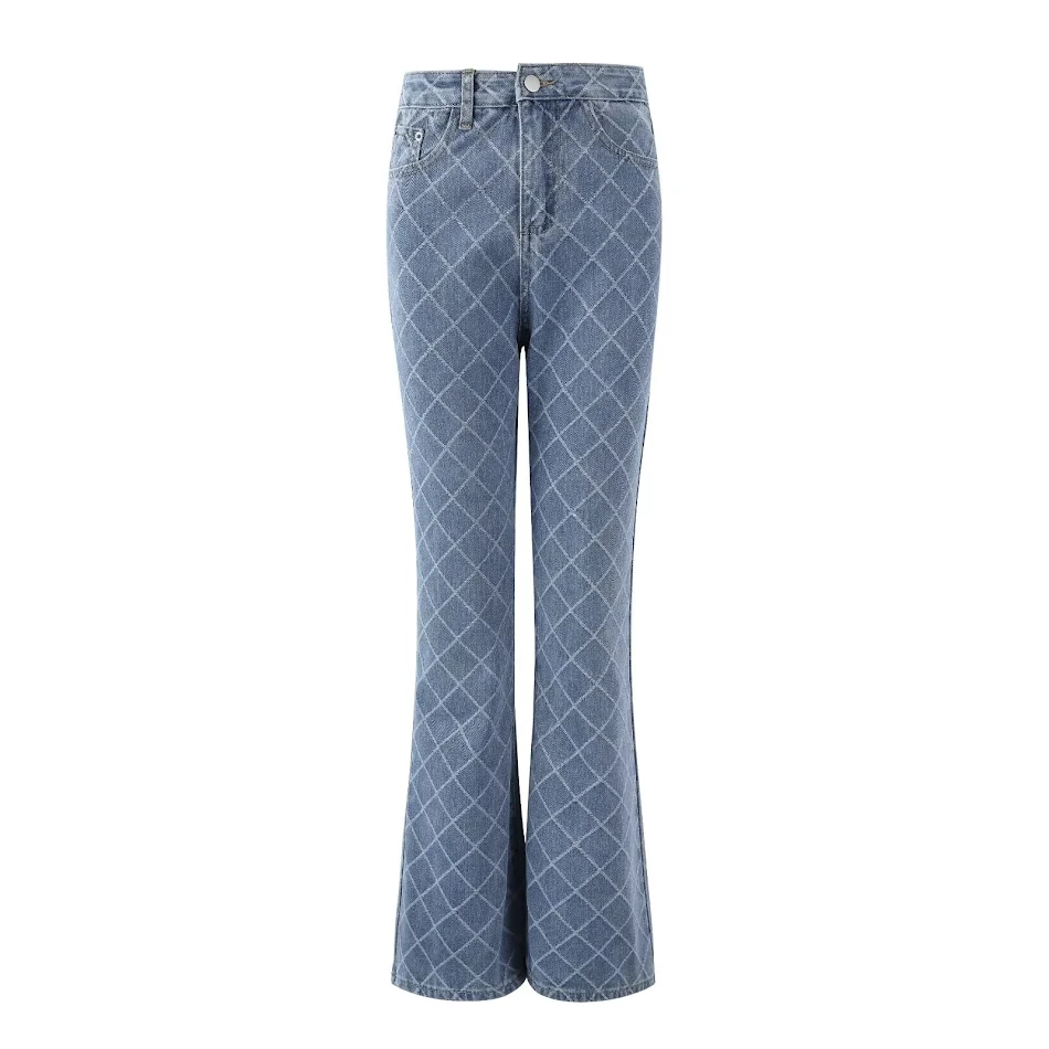 Pantalon bootcut en jean rétro pour femme. Confort et style vintage pour un look tendance et polyvalent, idéal pour toutes les silhouettes.